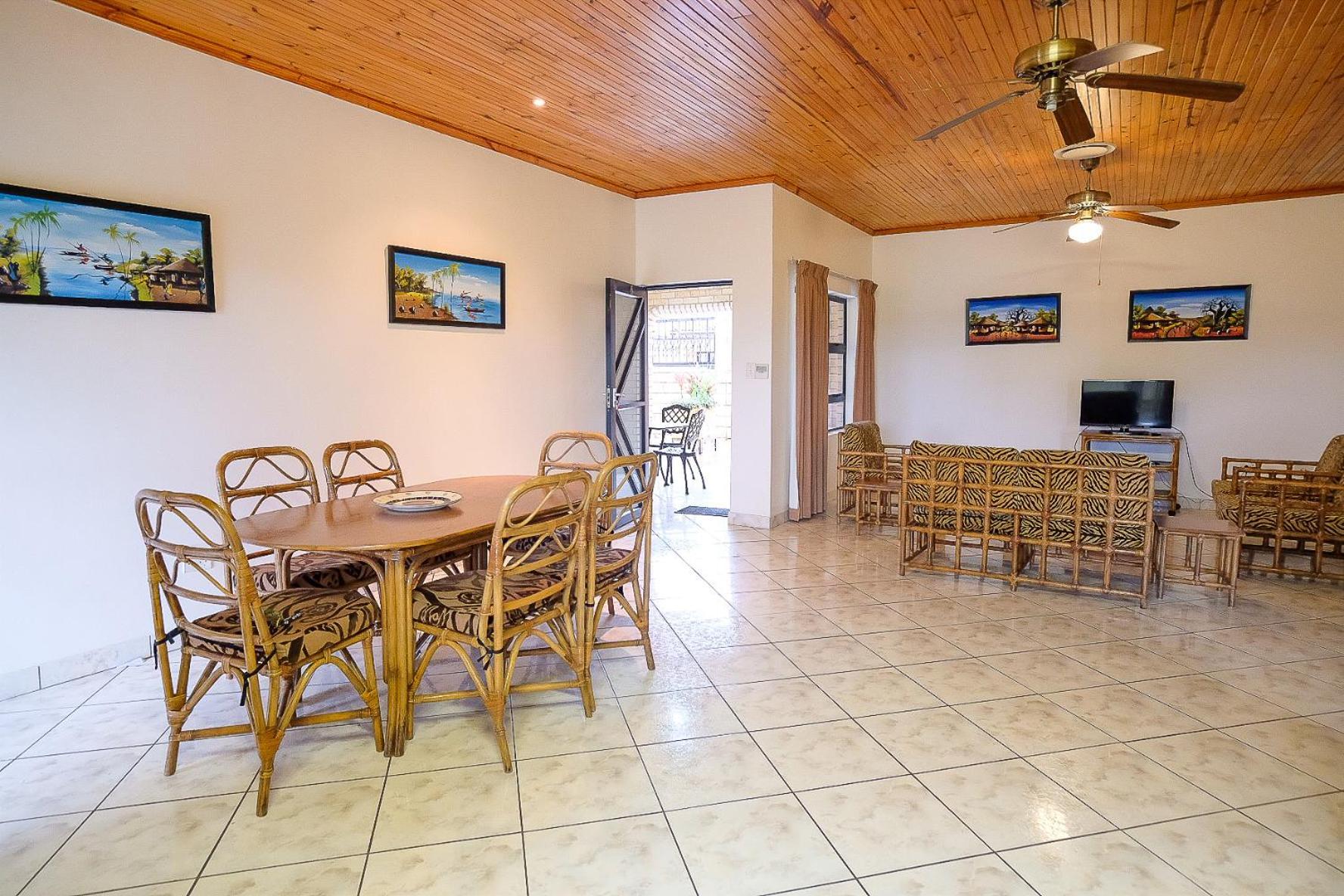 Lake St Lucia Villas エクステリア 写真